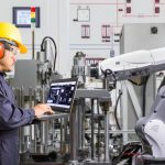 Come programmare un robot industriale